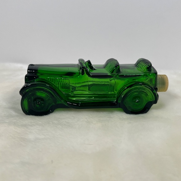 Avon Maxwell ’23 Deep Woods After Shave Green Glass Car Shaped Bottle Vintage - Picture 1 of 10